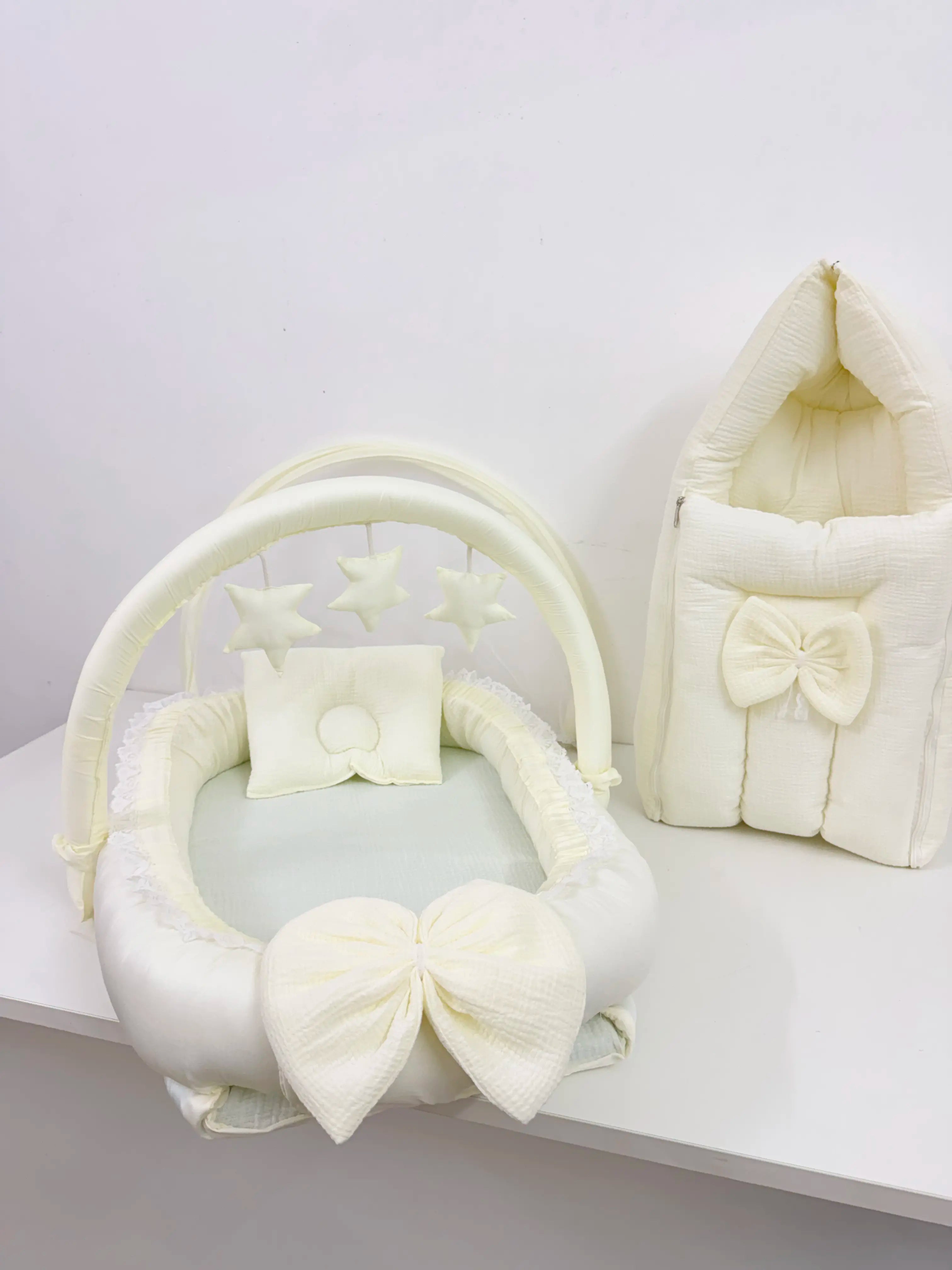 Muslin Nest Bed with Play Gym &amp; Holder